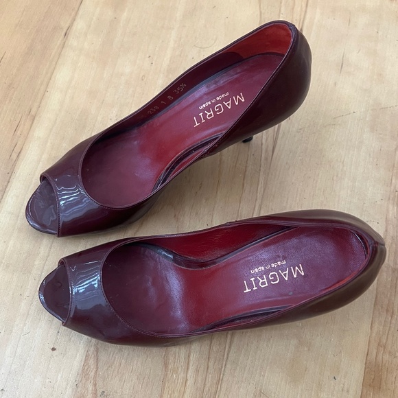 Magrit patent leather peep toe pumps - Picture 4 of 10